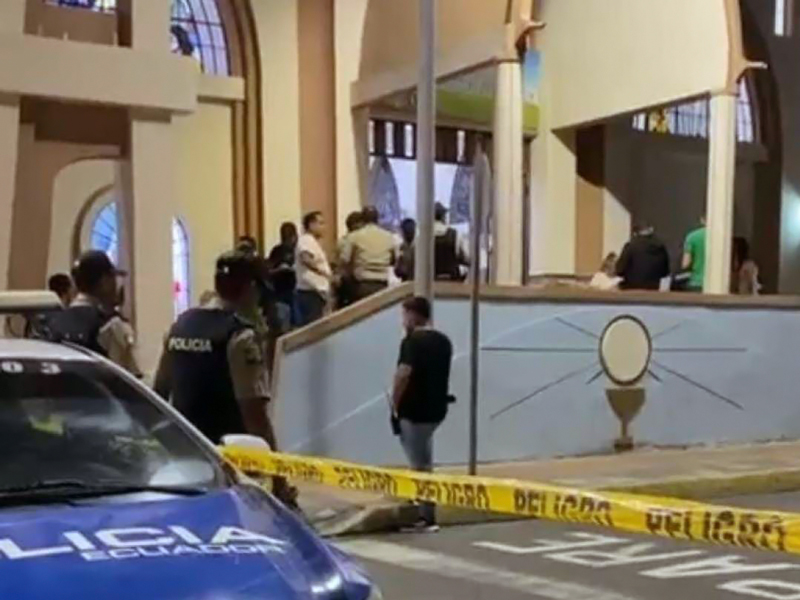 Niño murió durante ataque armado en iglesia de Manta; Alcaldesa pide militarización