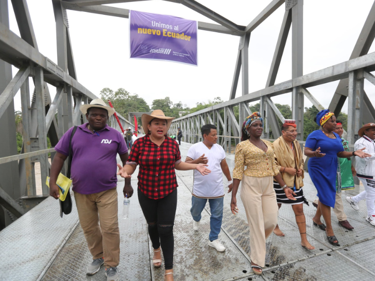 Se inauguró puente Delta sobre Río Blanco en Puerto Quito