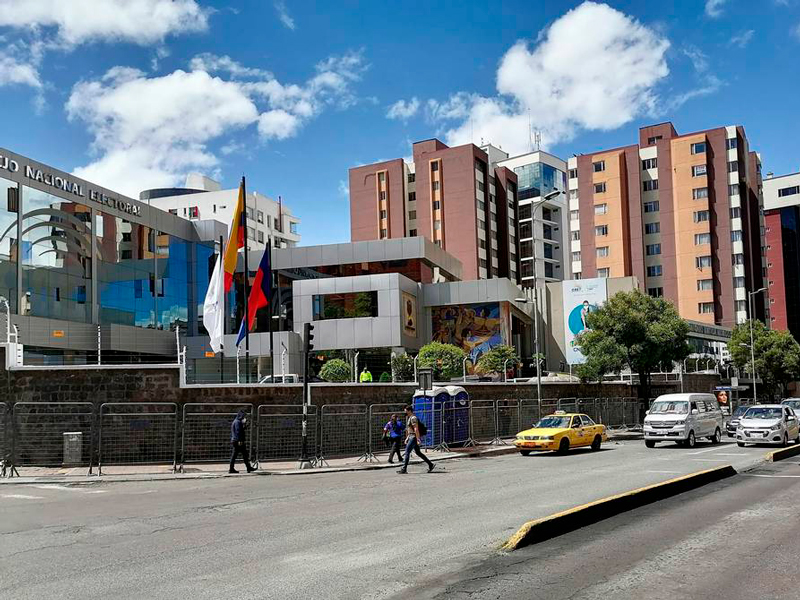 Falta de recursos pone en riesgo a la Consulta Popular