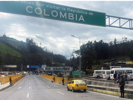 Colombia refuerza la seguridad en la frontera con Ecuador