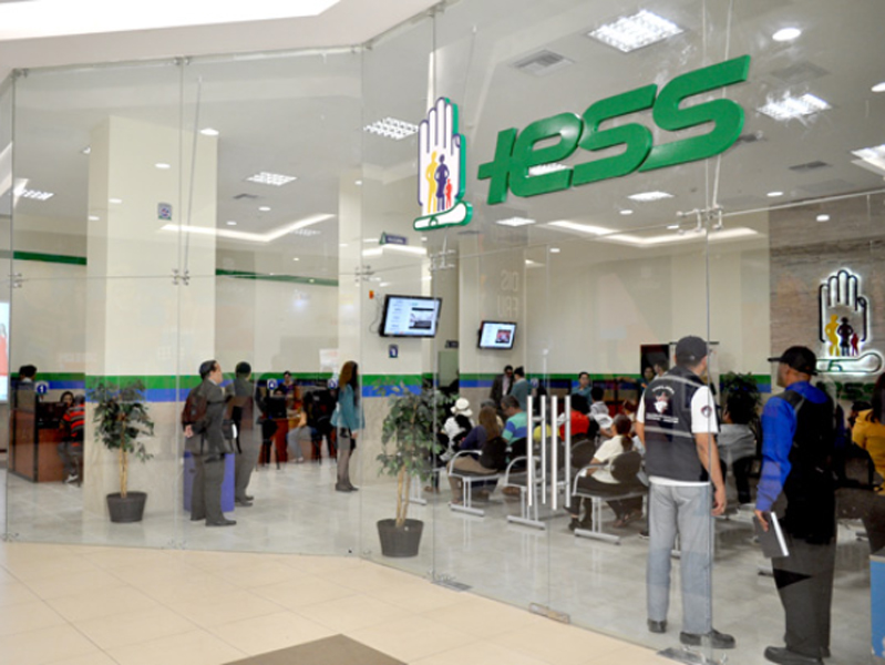 IESS busca optimizar el personal: actualmente tiene 34.000 funcionarios en nómina