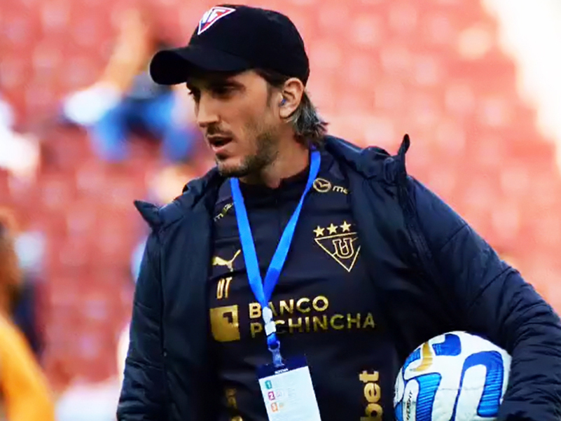 Luis Zubeldía demanda a Liga de Quito ante la FIFA