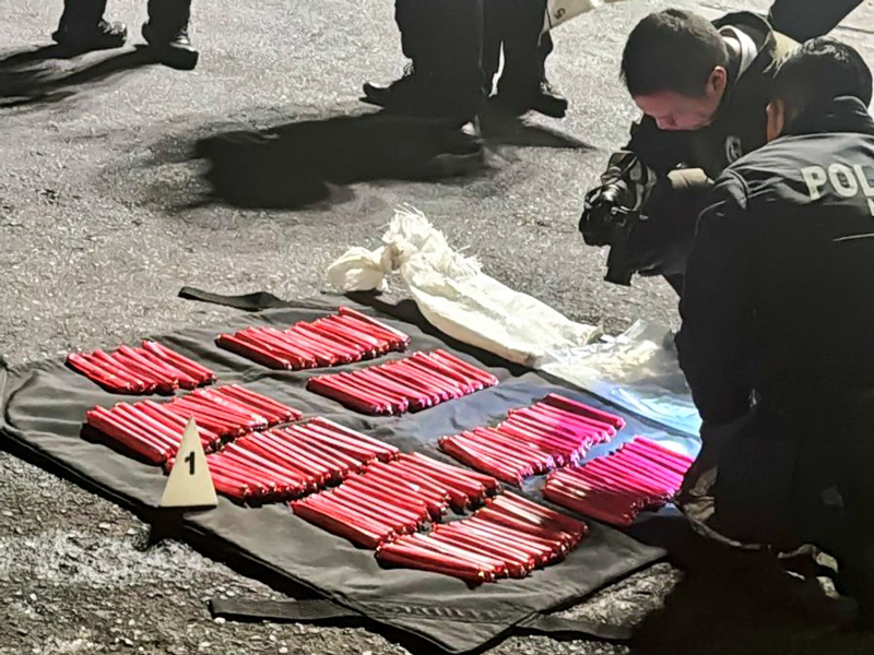 Más de 100 tacos de dinamita fueron hallados en UPC de San Roque en Quito 
