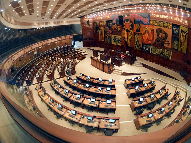 Proyecto que plantea subir el IVA pasó el primer debate del Pleno