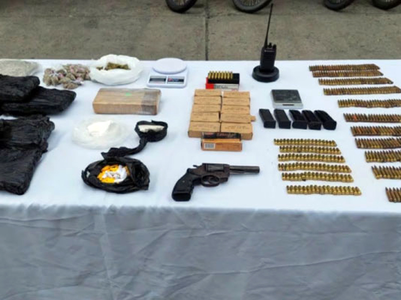 Fiscalía formuló cargos contra 2 aprehendidos por tráfico de armas y municiones