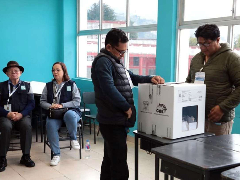 Comisión de Selección del Cpccs avanza en proceso de renovación parcial del CNE