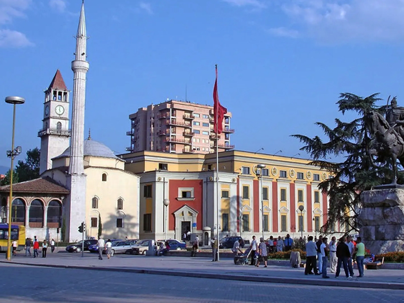 Albania vuelve a la lista de paraísos fiscales de Ecuador