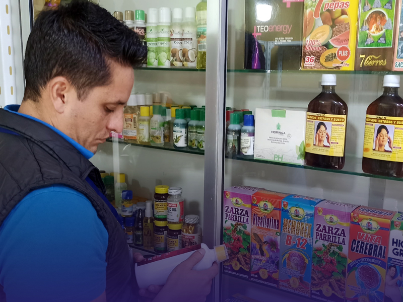 Arcsa clausura tienda naturista de Cañar por venta de productos irregulares y caducados