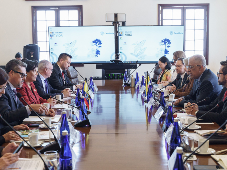Cancilleres de Ecuador y Colombia se reunieron para tratar la repatriación de presos