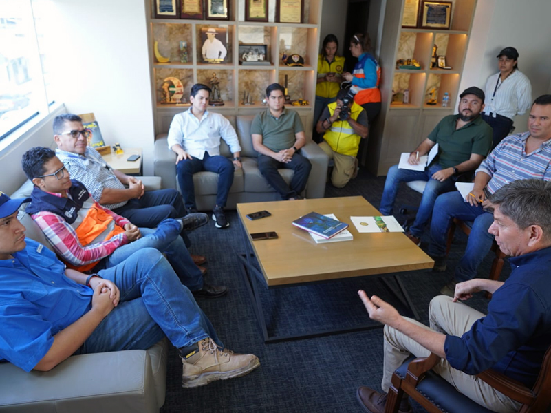 Secretario de Riesgos coordina acciones de respuesta ante el Fenómeno El Niño en Bolívar y Los Ríos