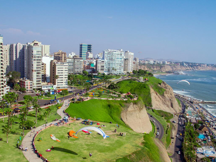 Nuevos vuelos conectan a Quito y Guayaquil con Perú