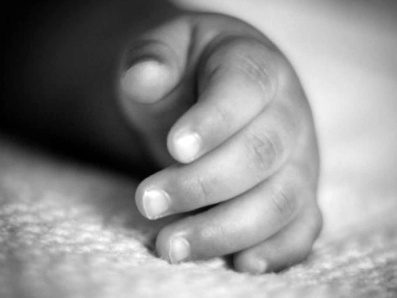 Adolescente que mató a su hija de 3 meses fue detenido en Cuenca