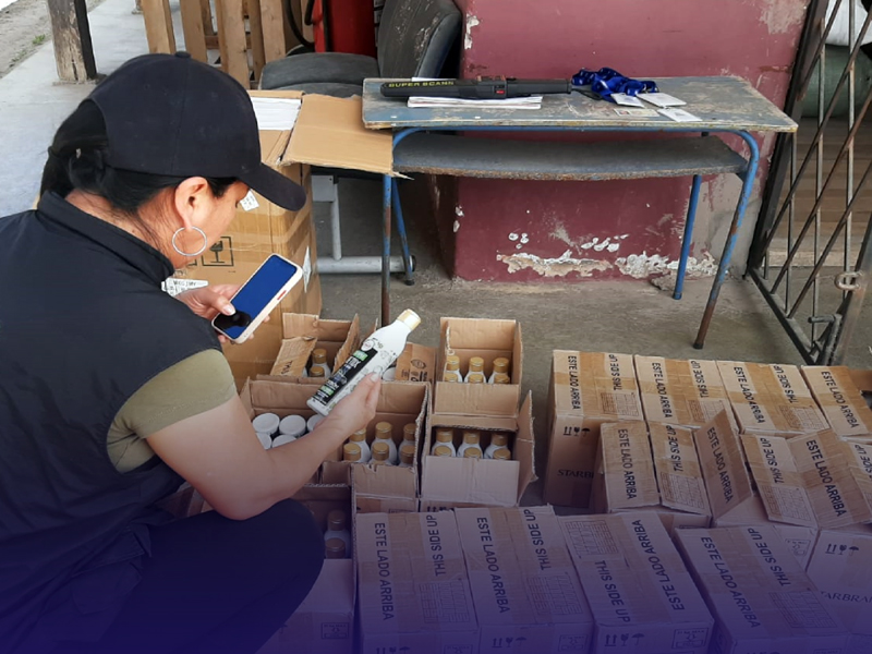 Más de 7.400 cosméticos irregulares fueron detectados por Arcsa y Senae en Latacunga