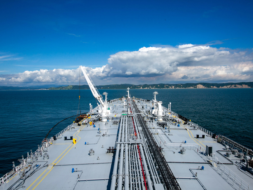Petroecuador importará 885.000 barriles de Nafta Ron 80