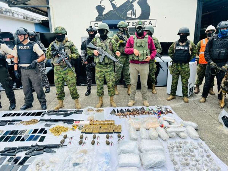 Presos tenían calabozos de tortura en las cárceles
