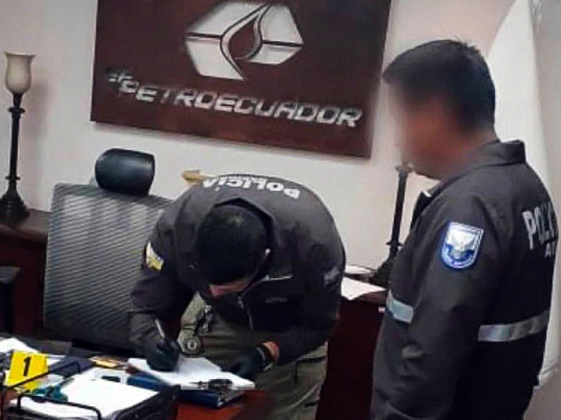 Prisión preventiva para cinco procesados por presunto peculado en Petroecuador