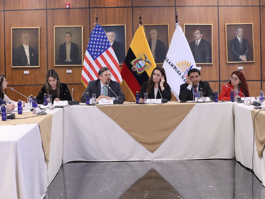 Miembros de la Oficina de Asuntos Antinarcóticos de EEUU mantuvieron una reunión para fortalecer la legislación anticorrupción