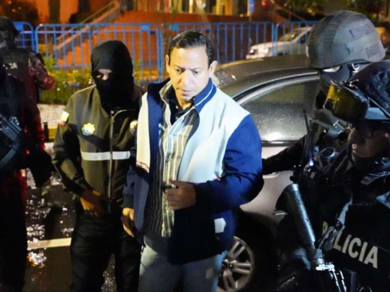 Xavier Muñoz acepta pena dispuesta por la fiscal Diana Salazar
