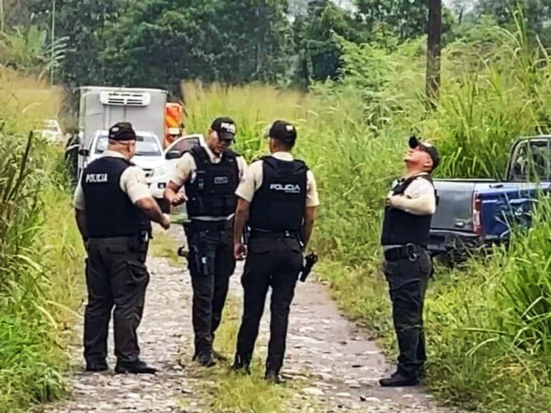Siete cuerpos son hallados en el balde de una camioneta en la Joya de Los Sachas