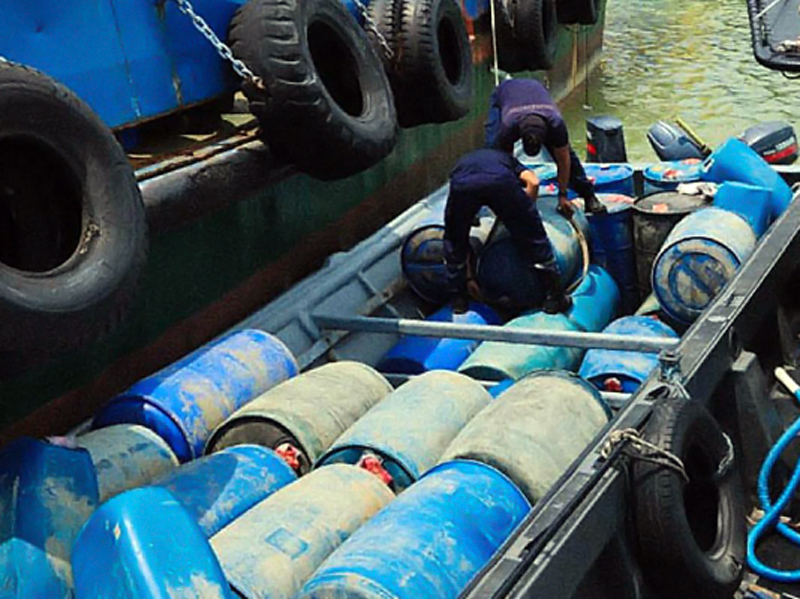 3 aprehendidos son procesados por presunto almacenamiento de hidrocarburos y derivados
