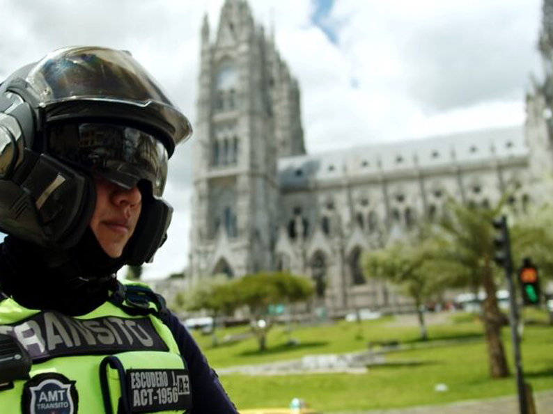 Cierres viales por desfile de la Confraternidad ‘San Juan’ en Quito