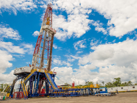 Petroecuador: un fallecido tras incendio en pozo del campo Sacha