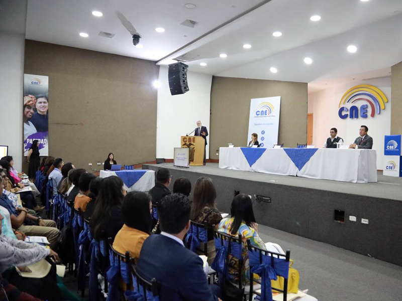 CNE capacita a Juntas Provinciales y del Exterior para el Referéndum y Consulta Popular 2024
