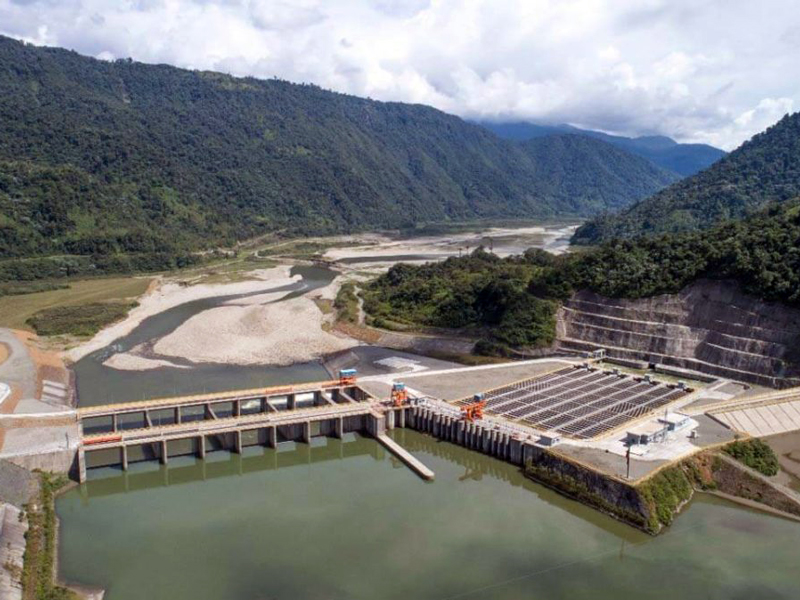Coca Codo Sinclair reanuda operaciones tras suspensión por acumulación de sedimentos