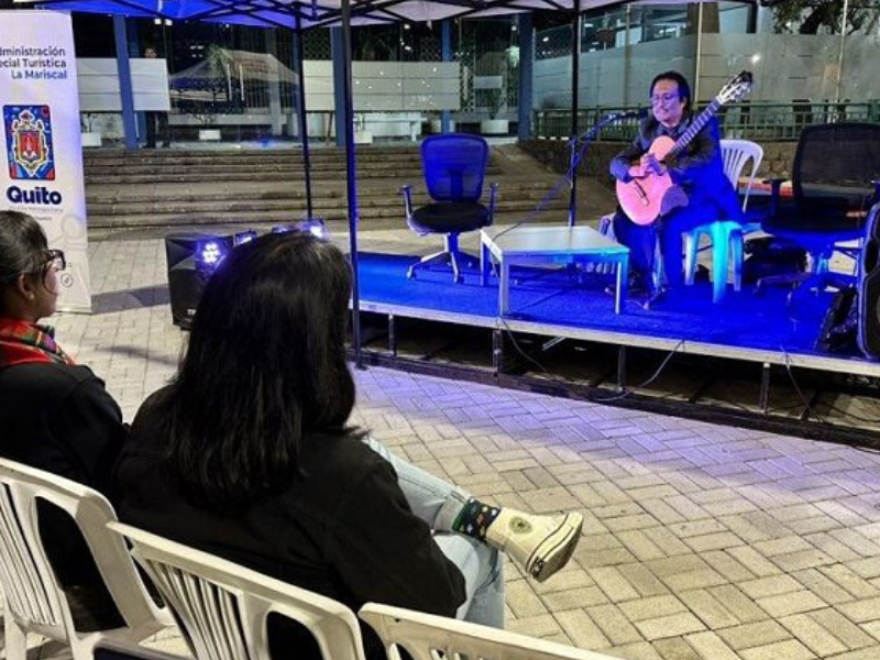 La poesía reactivó el espacio público en La Mariscal