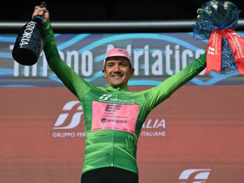 Tirreno Adriático: Richard Carapaz es el nuevo líder de la montaña