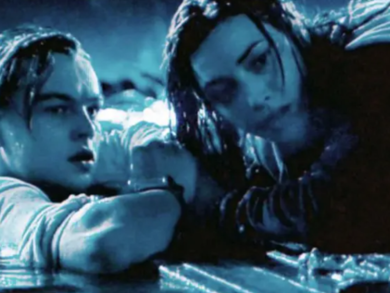 Subastan por más de US$700.000 la puerta de la película ‘Titanic’