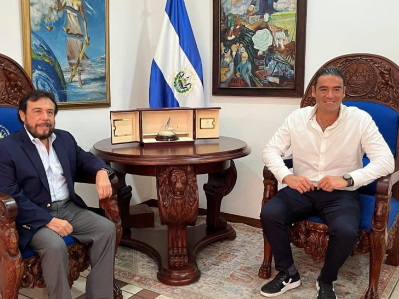 Alcalde Yúnez analiza transformación social de El Salvador para replicarla en Samborondón