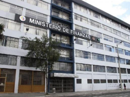 Gobierno transfiere más de USD 919.000 a siete municipios