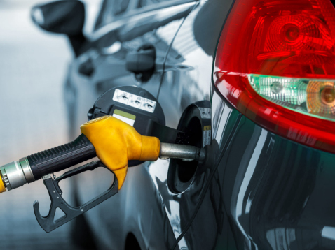 Empresarios a favor de eliminar subsidios a las gasolinas