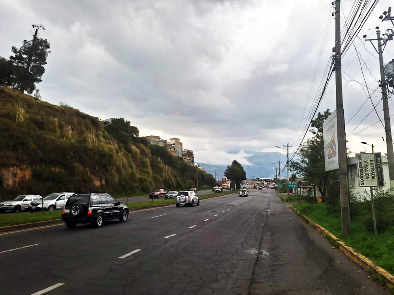Nueva modalidad de robo con ‘miguelitos’ en la av. Simón Bolívar
