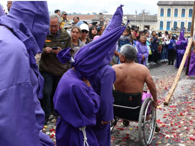 Masiva concurrencia en procesiones de Viernes Santo