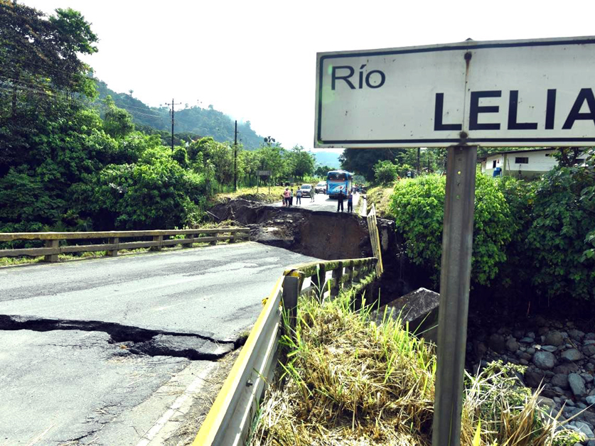 Suspenden el peaje en la Alóag Santo Domingo