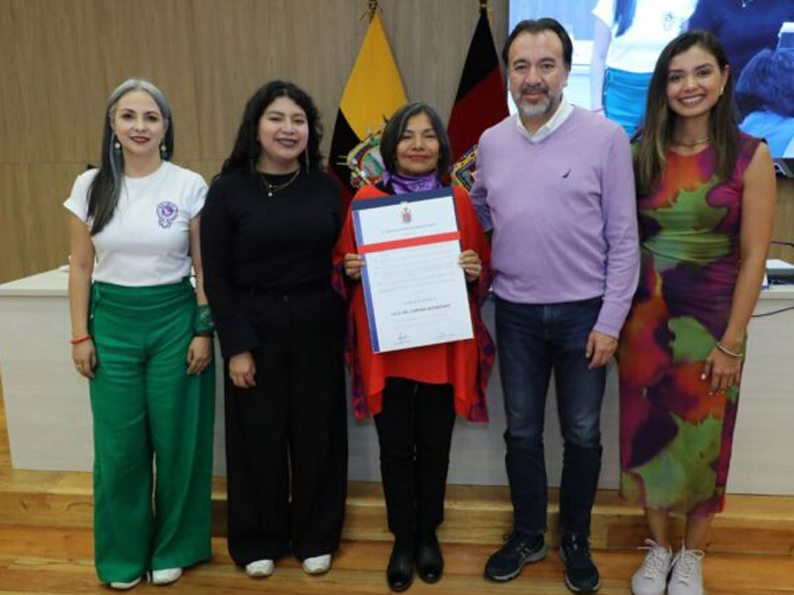 Concejo Metropolitano entregó premio ‘Manuela Espejo’ a Lilia del Carmen Rodríguez