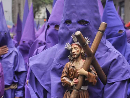 Semana Santa: El IVA bajará al 8% para servicios turísticos