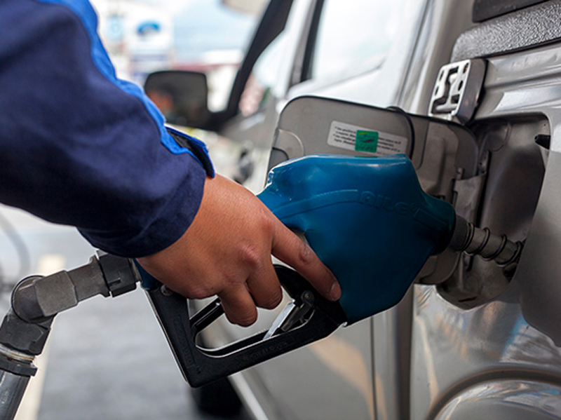 Yasunidos critica la reducción de subsidios a la gasolina en Ecuador