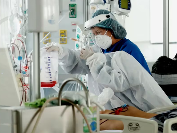 ¿Qué es más peligroso el dengue o el COVID?