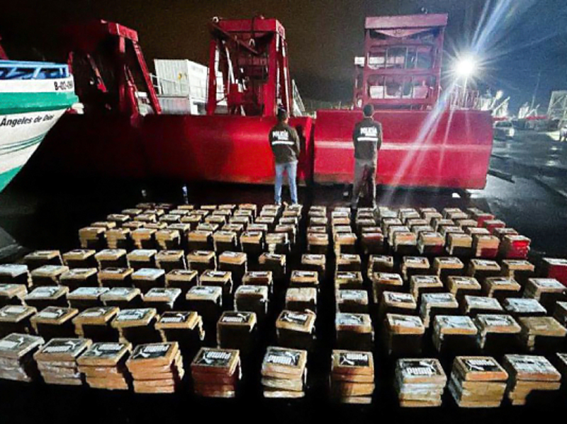 2 personas con prisión preventiva por tráfico de 1,1 toneladas de cocaína