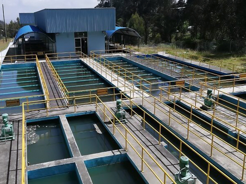 Se reduce el número de barrios sin servicio de agua en Quito