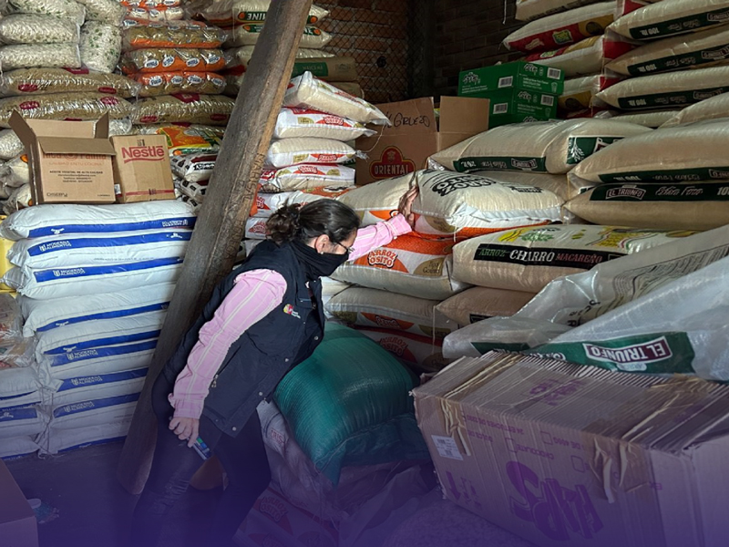 Arcsa clausura cuatro locales en mercado de Quito por falta de higiene y presencia de plagas