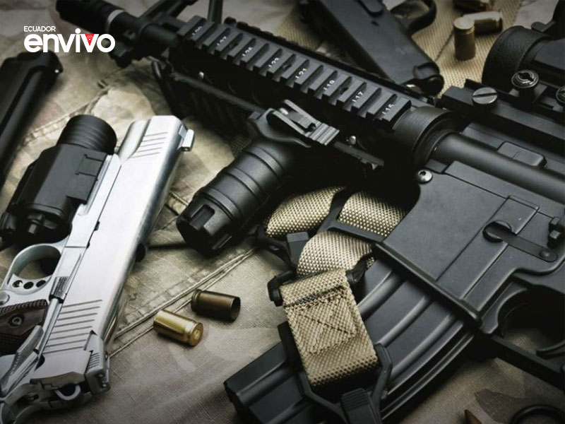 Noboa dispone la reducción del 30% del ICE para la compra de armas