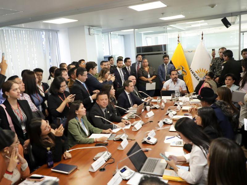 Comparecencia de Sommerfeld, Loffredo y Palencia se declara reservada