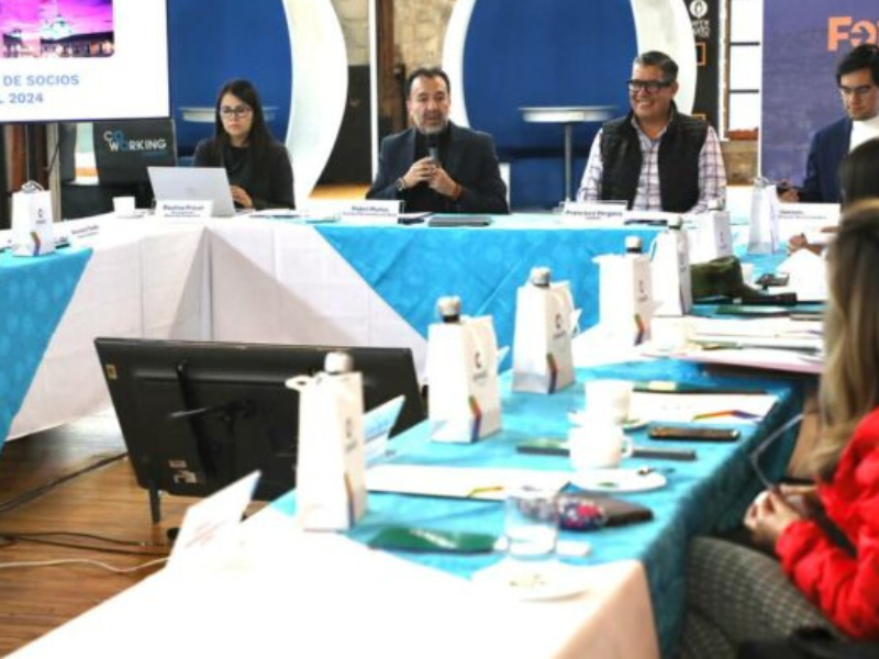 En Asamblea de Conquito, el alcalde Pabel Muñoz presentó informe sobre proyectos en ejecución