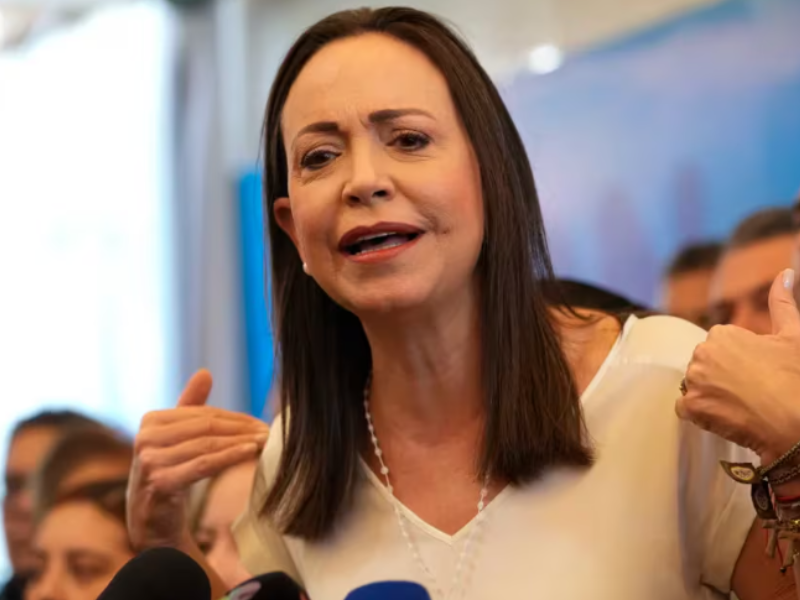 Petro calificó de ‘golpe antidemocrático’ la inhabilitación de María Corina Machado 