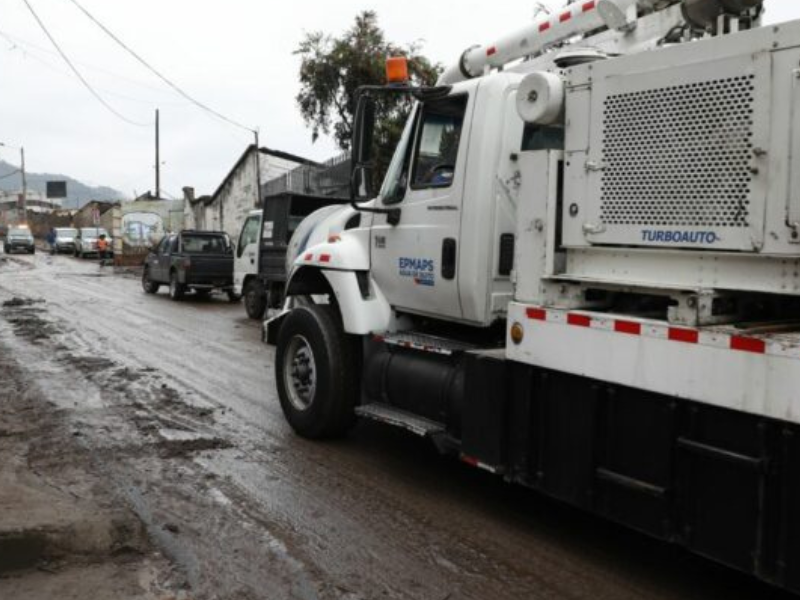 Agua de Quito activó su contingente ante la emergencia en quebradas