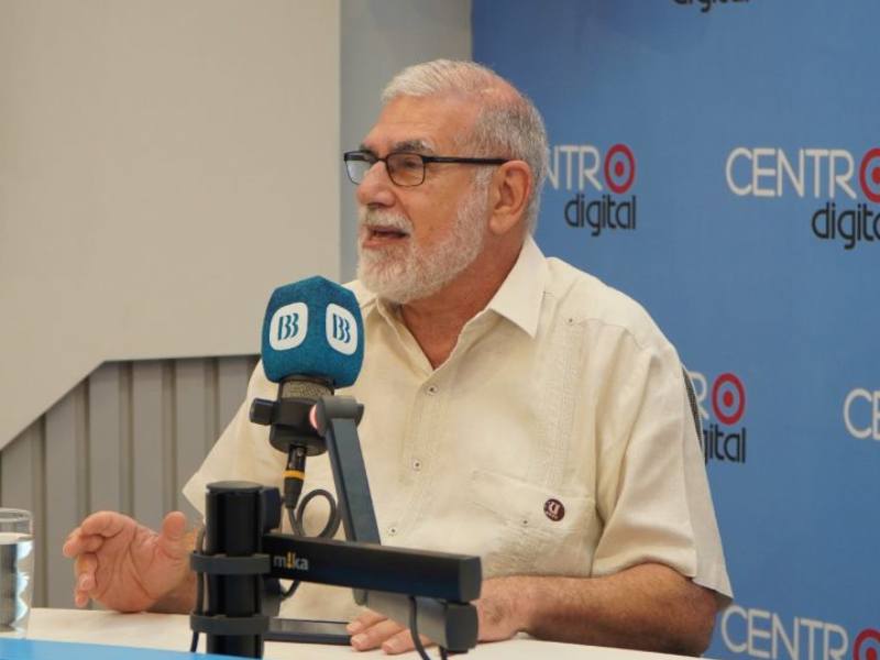 Es doloroso ver cómo Correa pide sanciones contra Ecuador: Alberto Dahik